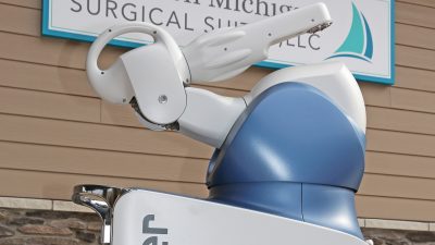 Bay Street Orthopaedics & Spine Introduces  Robotic-assisted Joint Replacement Surgery